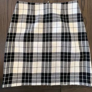 White House | Black Market | Plaid Pencil Skirt | Size 4